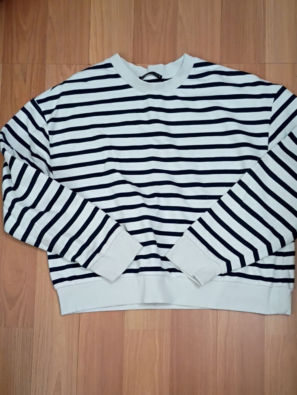 Striped Crewneck Sweater - White & Black